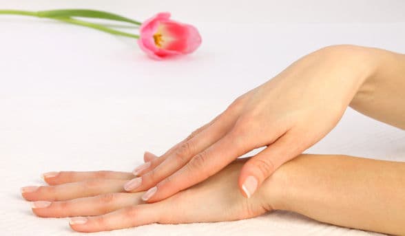 Как укрепить слоящиеся ногти_массаж